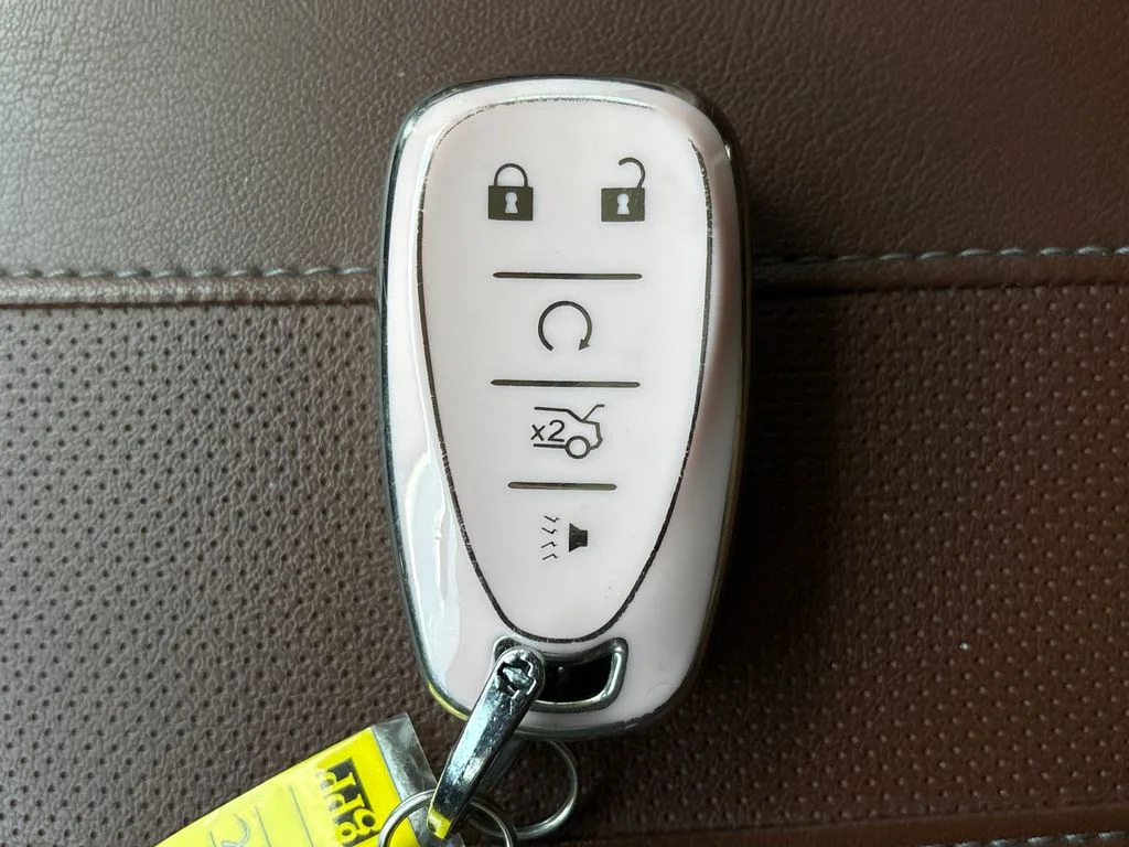 Certified Used 2020 White Chevrolet High Country image 34