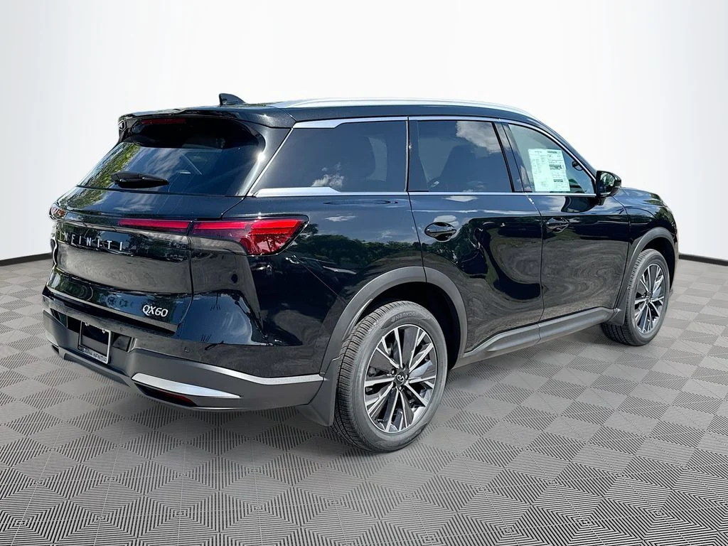 New 2027 MINERAL BLACK INFINITI Luxe FWD image 5