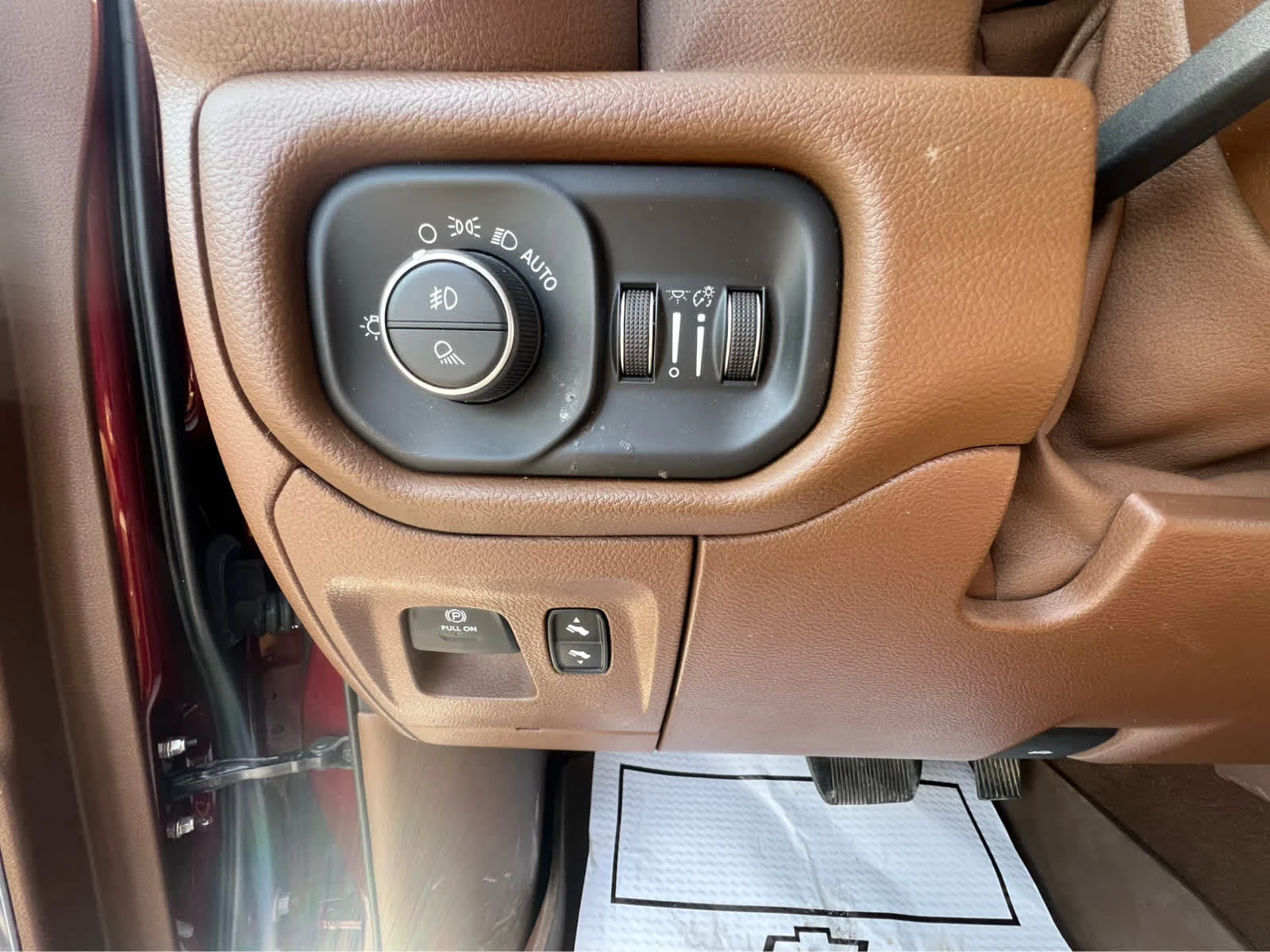 Used 2020  Ram Laramie image 14