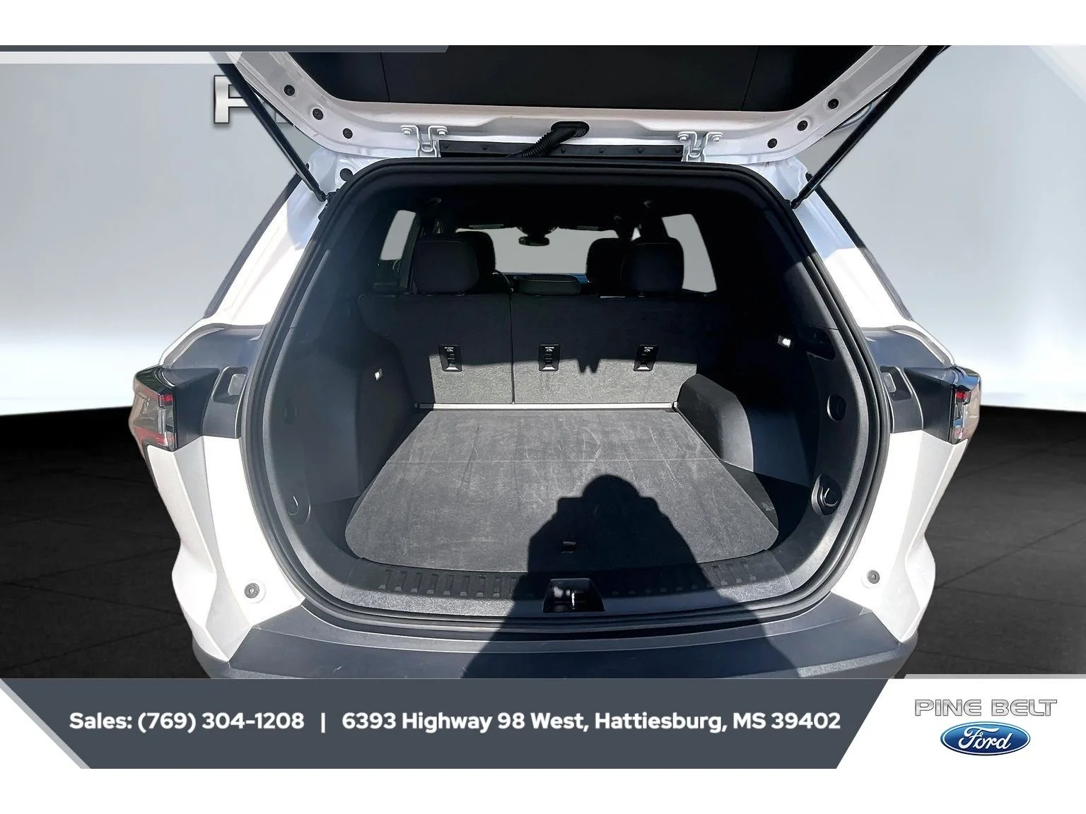 Used 2026 Summit White Chevrolet AWD LT image 21