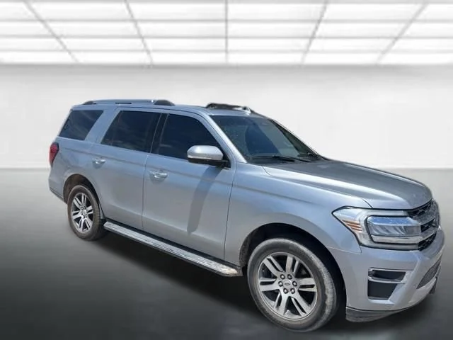 2023 Ford Expedition Limited's photo