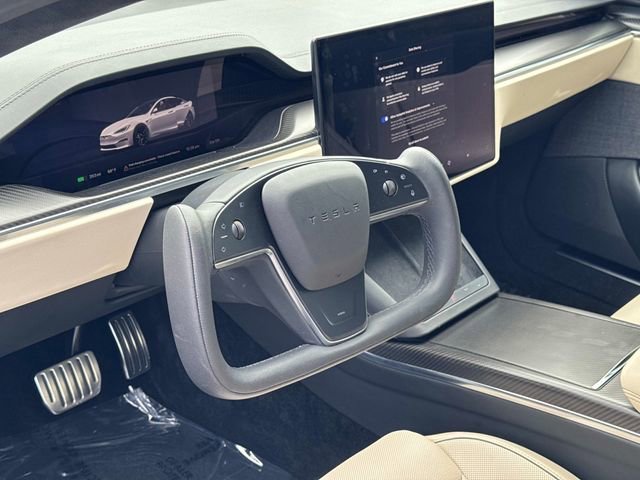 Used 2021 White Tesla Plaid image 22
