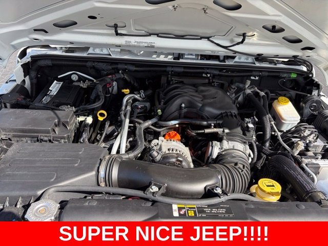 Used 2017 Bright White Clea Jeep Sport image 11