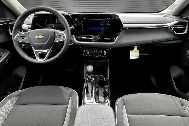 New 2026 Mosaic Black Metallic Chevrolet LT image 5