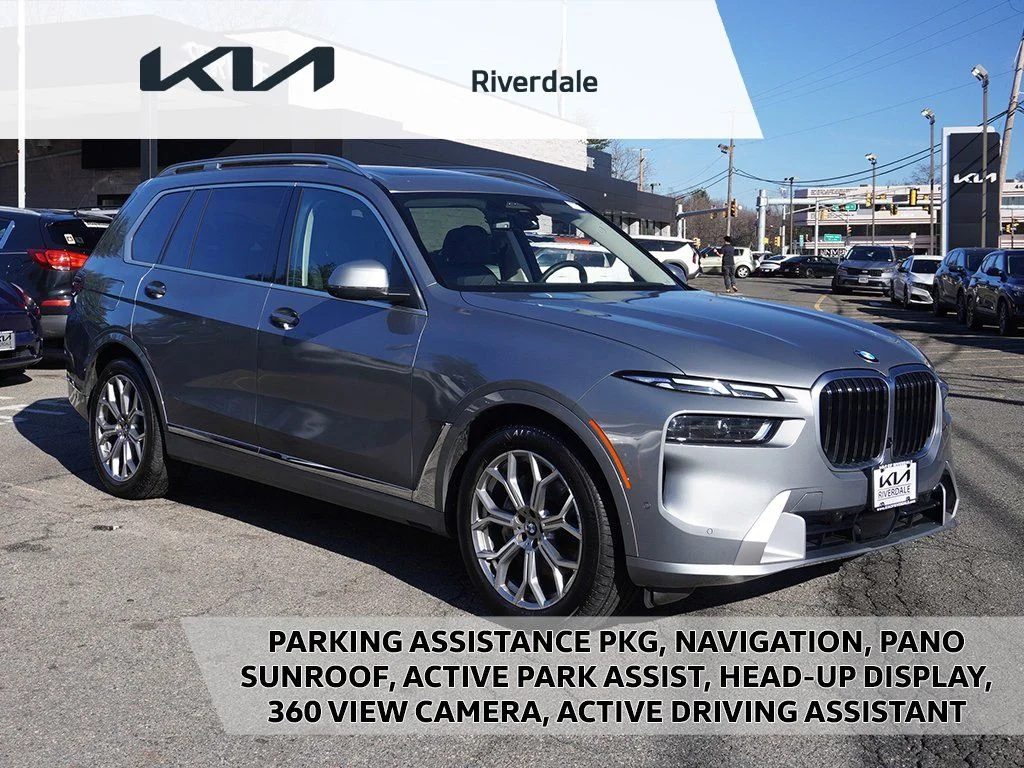2023 BMW X7 xDrive40i's photo