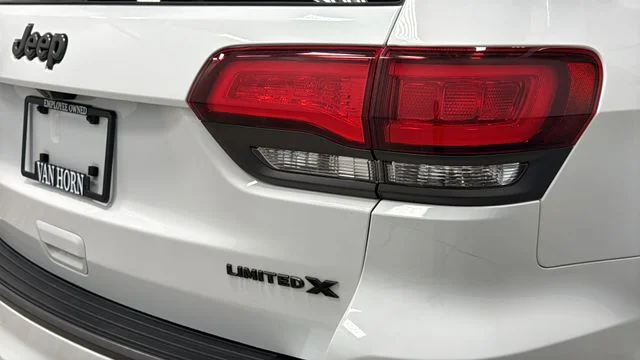 Used 2020 Bright White Clearcoat Jeep Limited X image 38