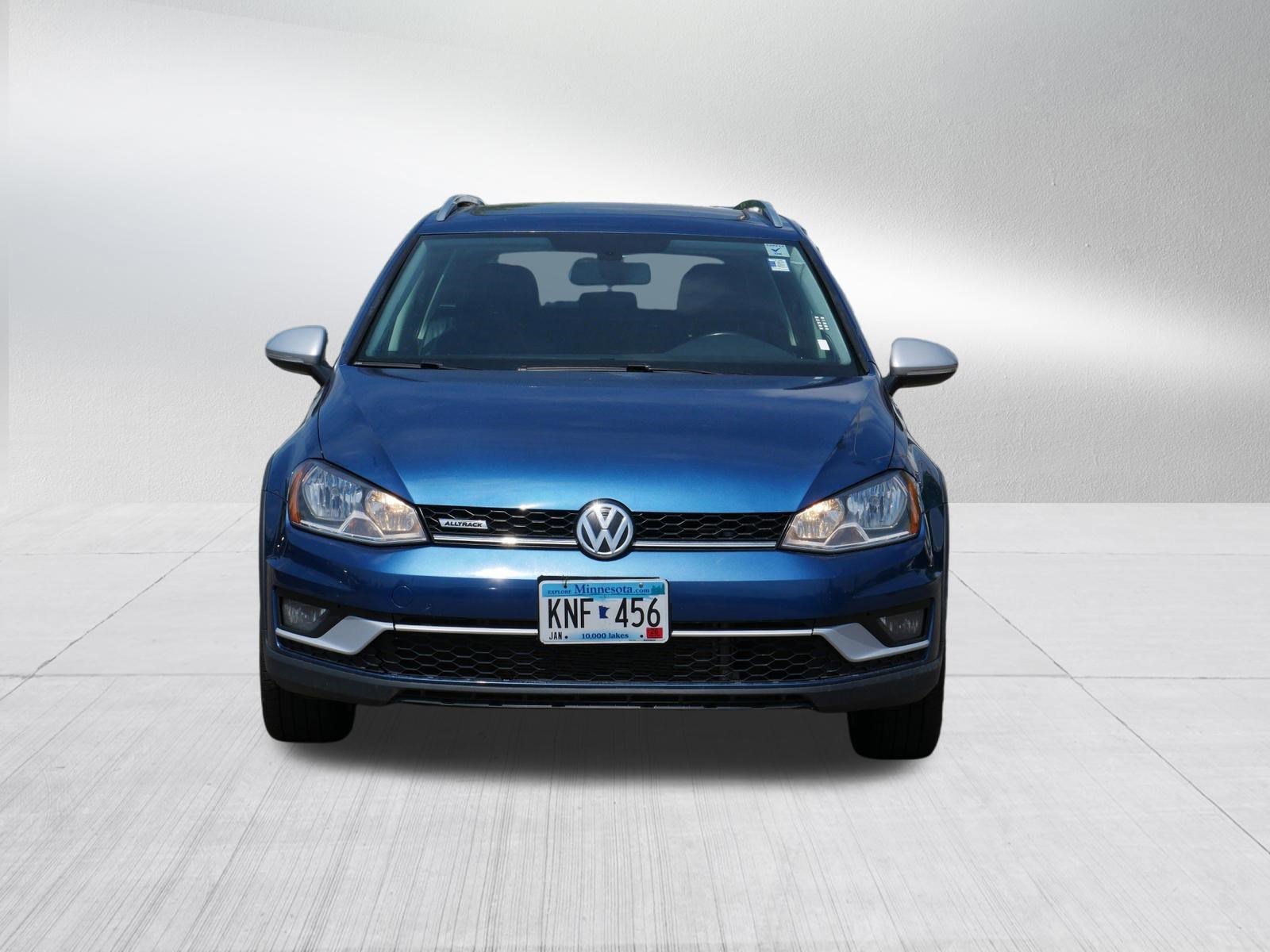 Used 2017 Volkswagen Golf Alltrack Alltrack SE with VIN 3VWH17AU1HM518764 for sale in Saint Paul, MN