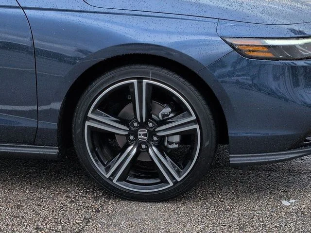Certified Used 2026 Blue Metallic Honda SE image 11