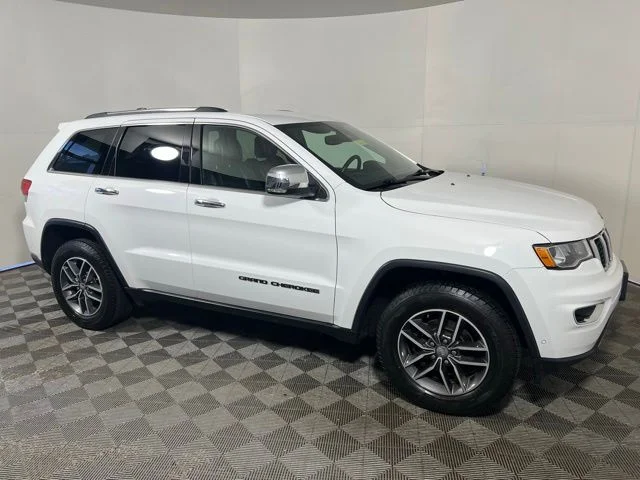 Certified Used 2018 White Jeep Limited image 12