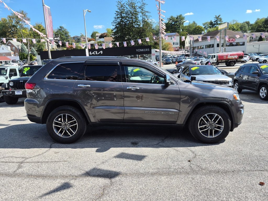 Used 2020 Gray Jeep Limited image 4