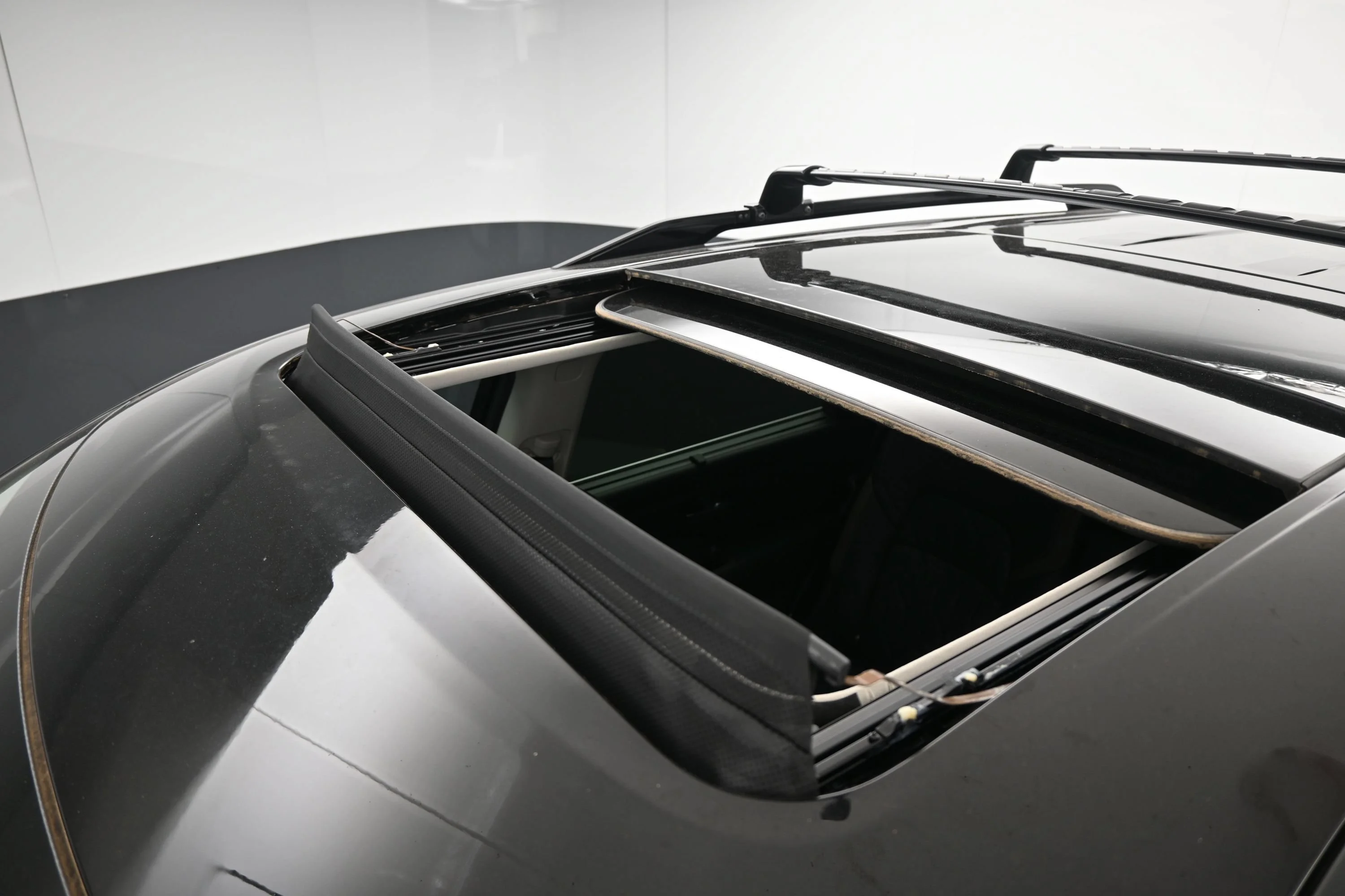 New 2026 Everest White Pearl TriCoat / Super Black Two-tone Nissan Platinum image 21