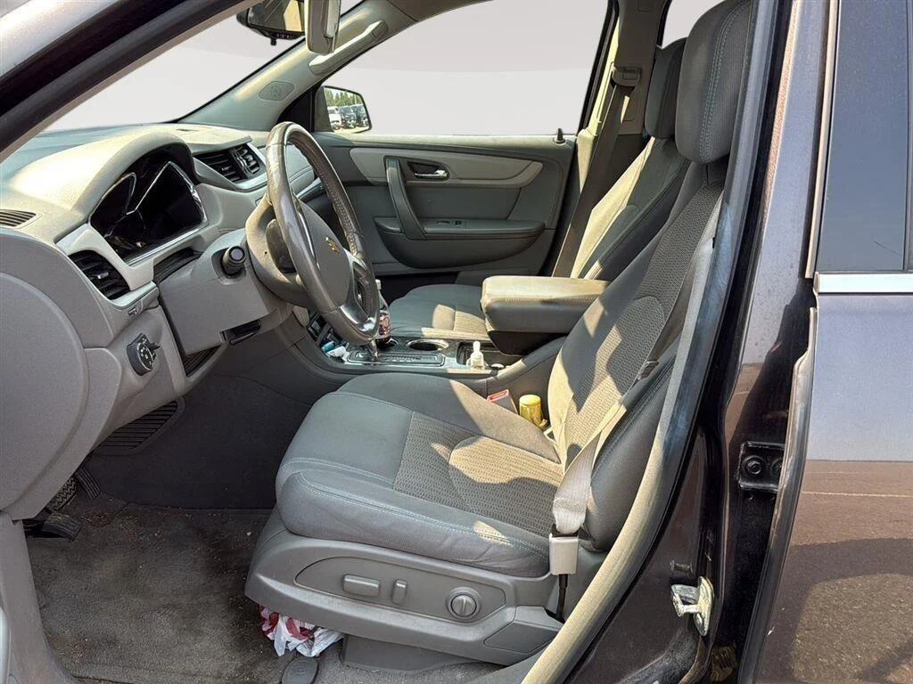 Used 2015 TUNGSTEN METALLIC Chevrolet LT image 2