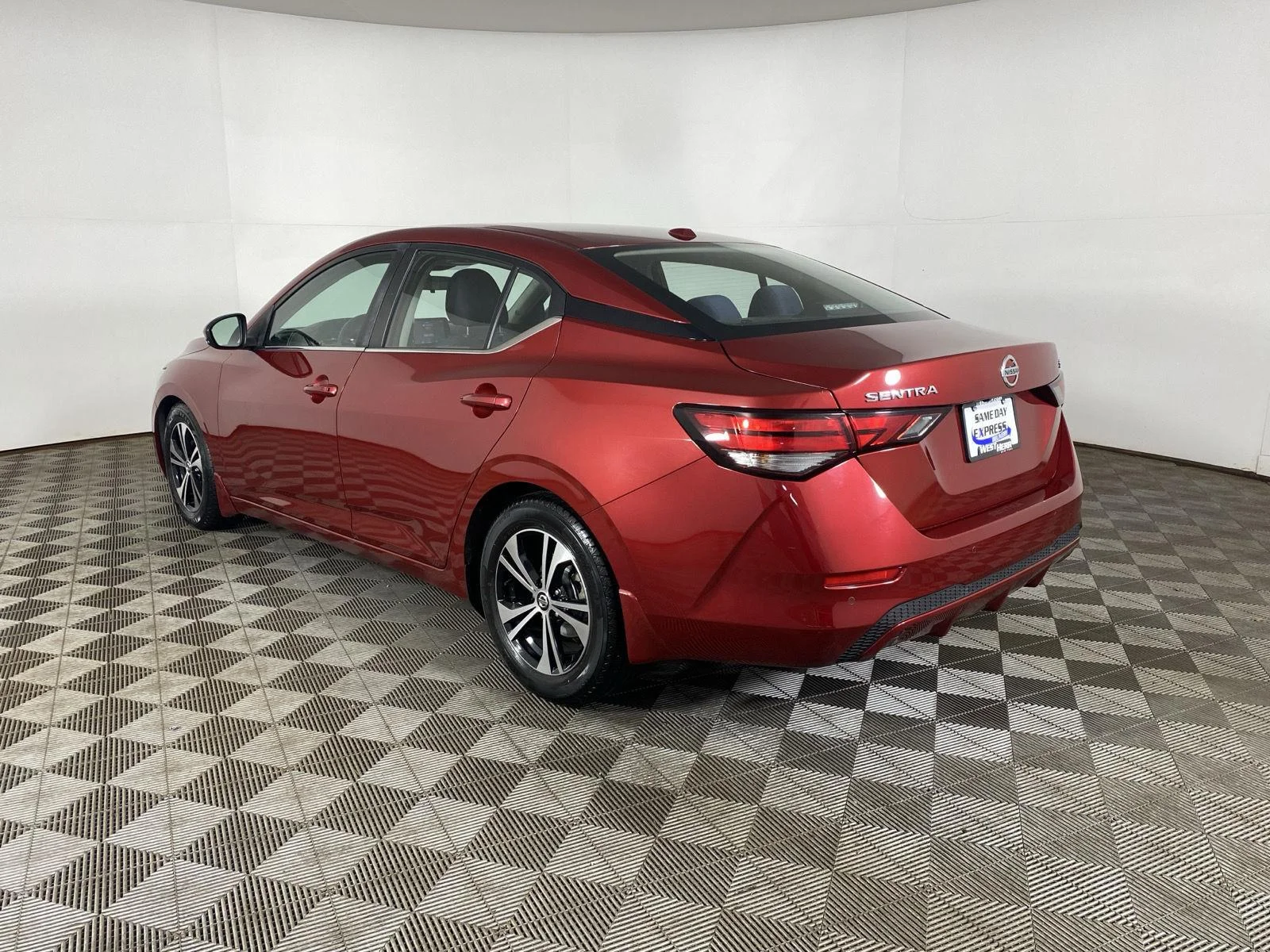 Used 2020 Scarlet Ember Tintcoat Nissan SV image 6