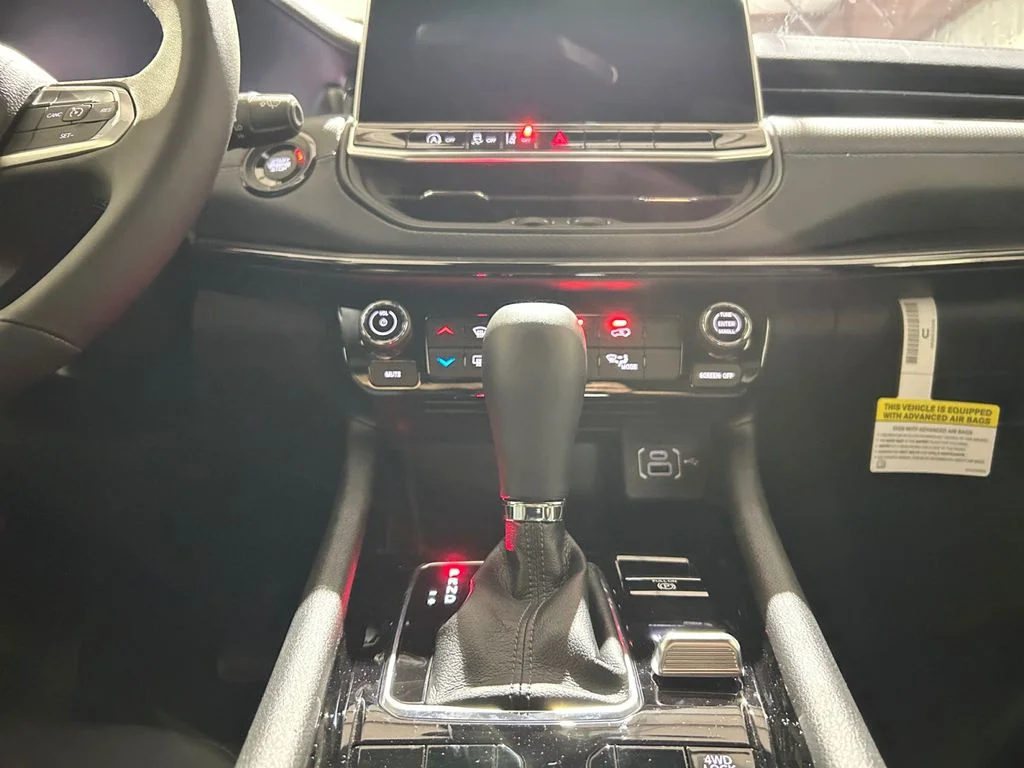 New 2026 Black Jeep Latitude image 15