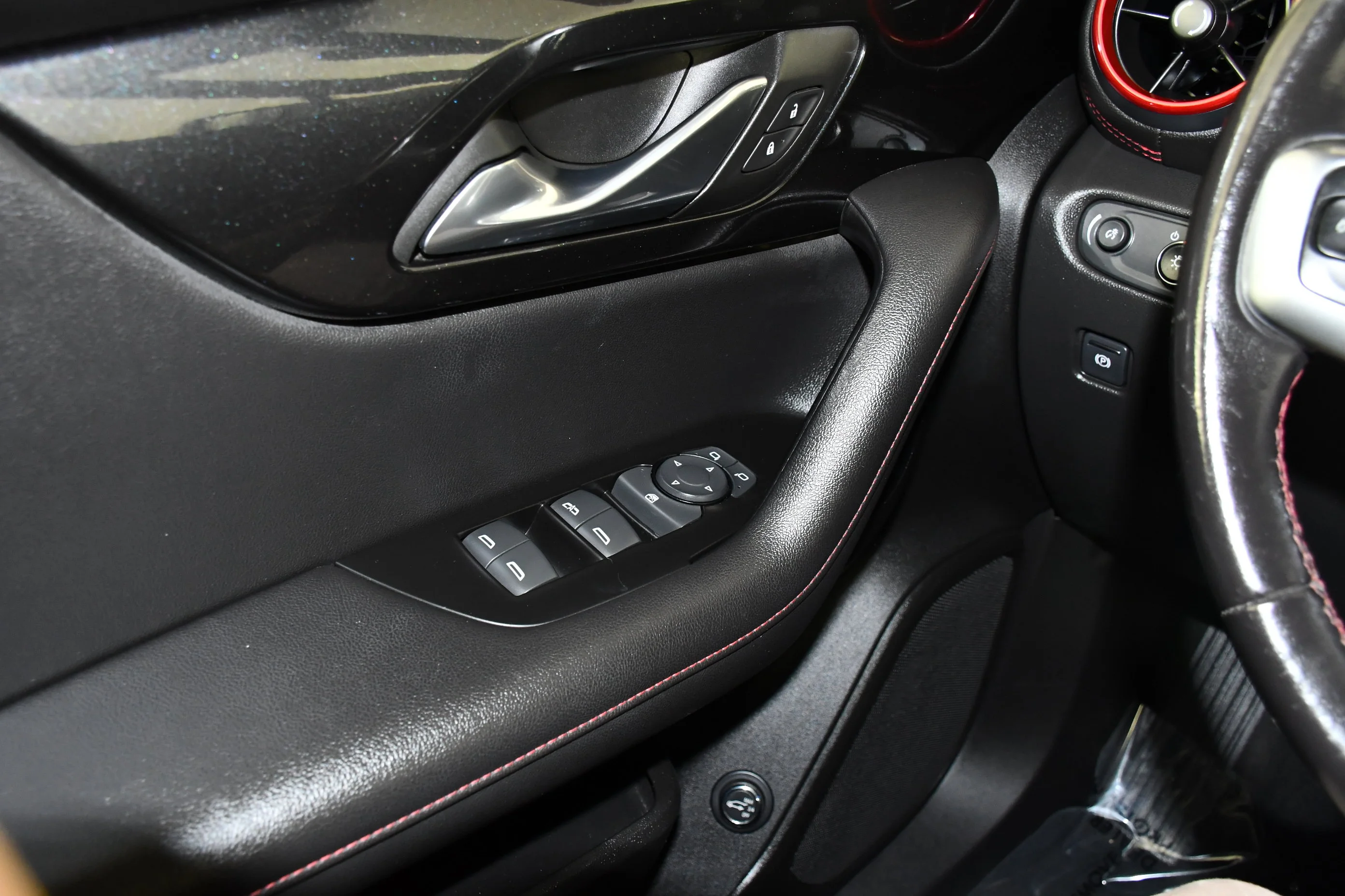 Used 2022 Silver Ice Metallic Chevrolet RS image 32
