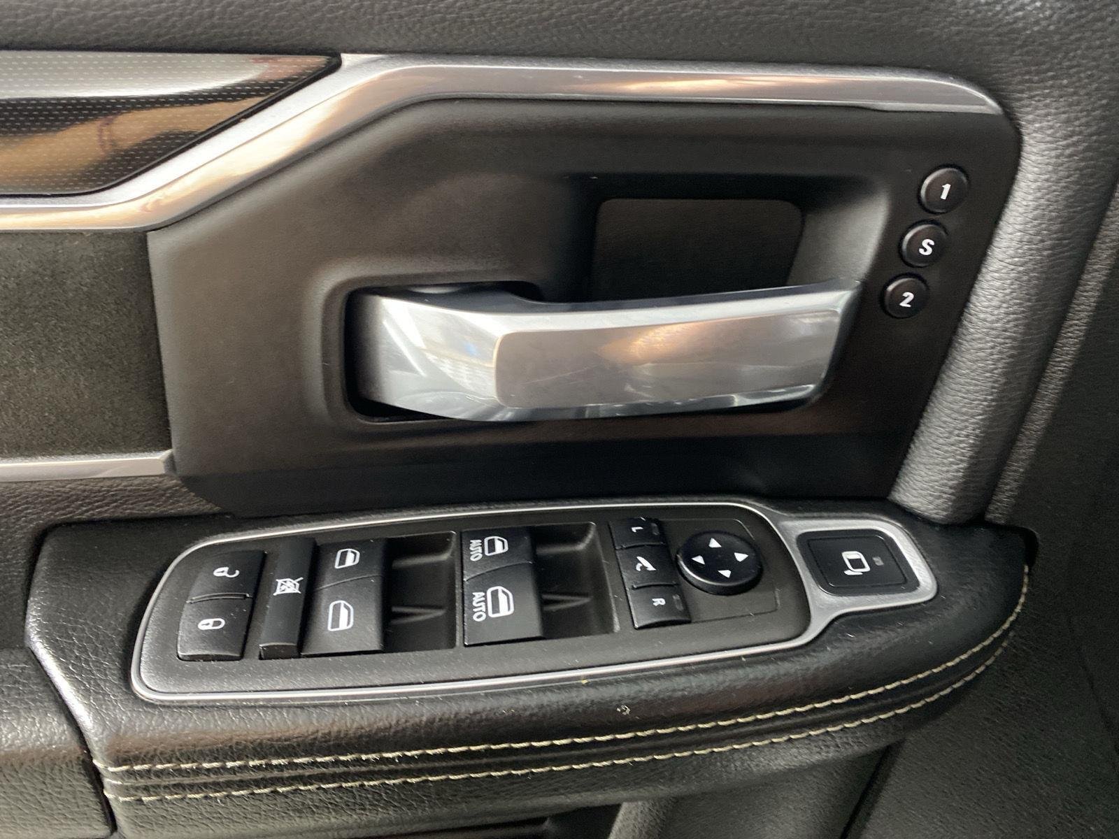 Used 2021 Diamond Black Crystal Pearlcoat Ram Laramie image 12