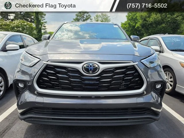 Used 2023 Magnetic Gray Metallic Toyota XLE image 2