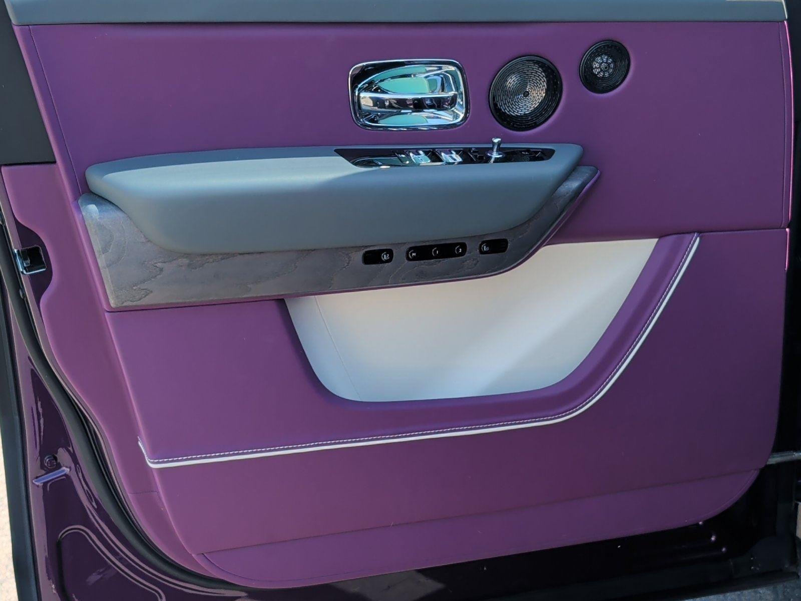 Used 2025 Belladonna Purple Rolls-Royce  image 13