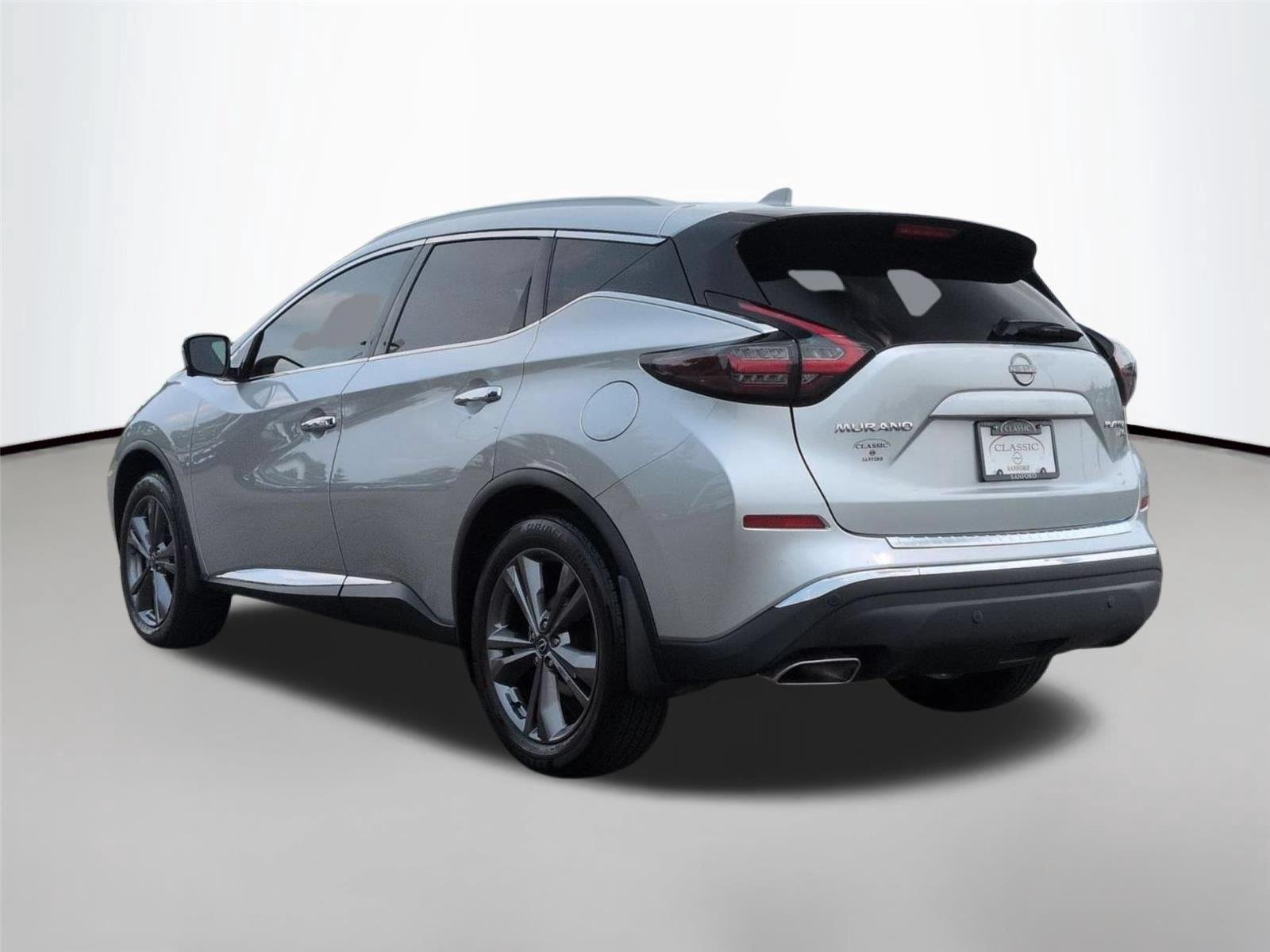 Used 2023 Brilliant Silver Metallic Nissan Platinum image 3