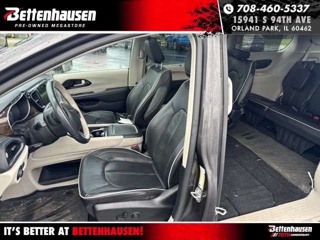 Used 2021 Gray Chrysler Limited image 8