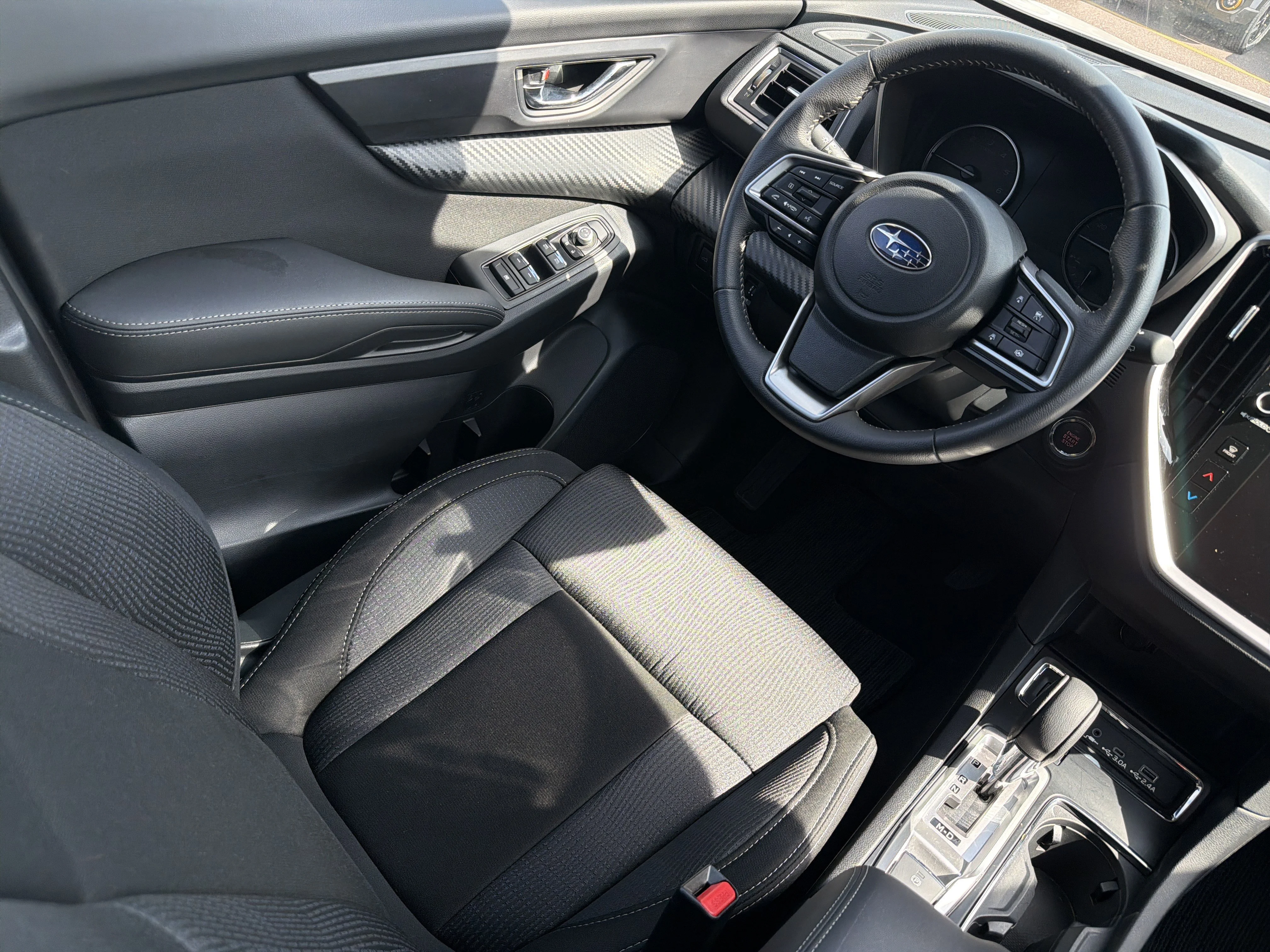 Certified Used 2025 Crystal White Pearl Subaru Premium image 9
