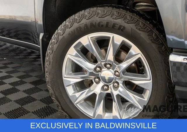 Used 2019 SHADOW GRAY METALLIC Chevrolet LTZ image 8