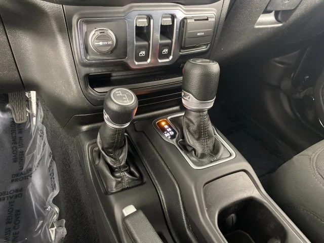 Used 2022 Black Jeep Sport S image 27