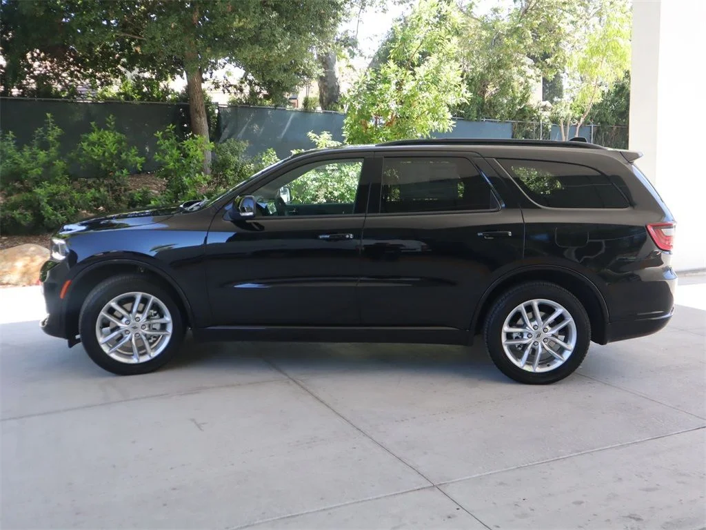 New 2024 Diamond Black Clear-Coat Exterior Paint Dodge GT Plus image 6