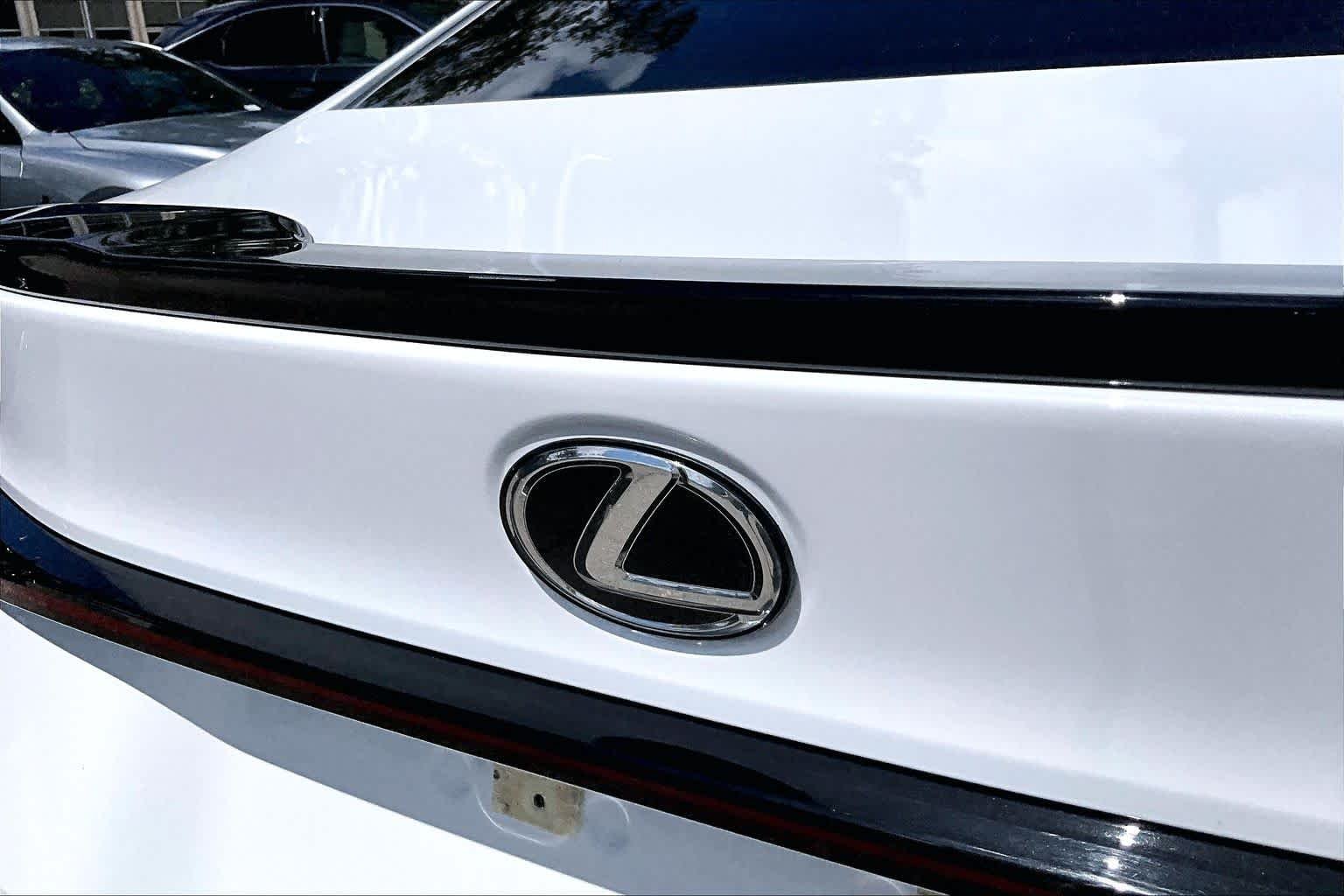 Used 2023 Ultra White Lexus F SPORT image 31