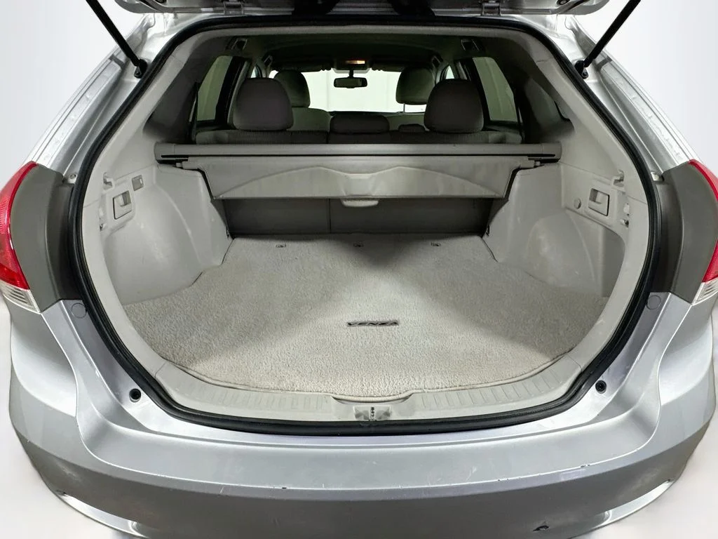 Used 2010 Silver Toyota Base image 28