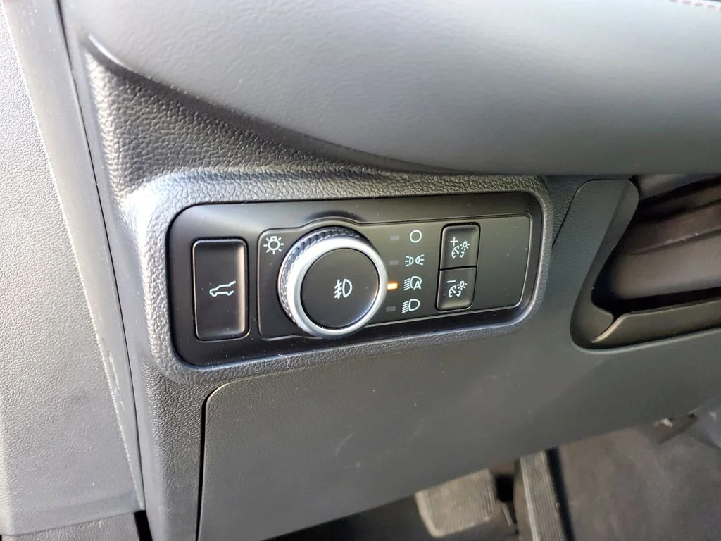 Used 2026 Vapor Blue Metallic Ford Active image 8