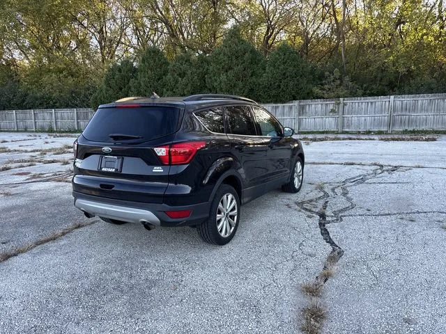Used 2019 Black Ford SEL image 13