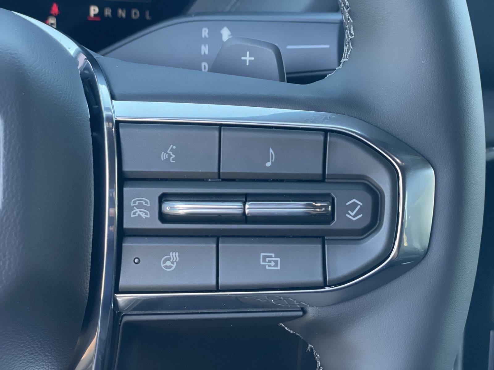 2026 GMC Yukon Denali - Photo 12