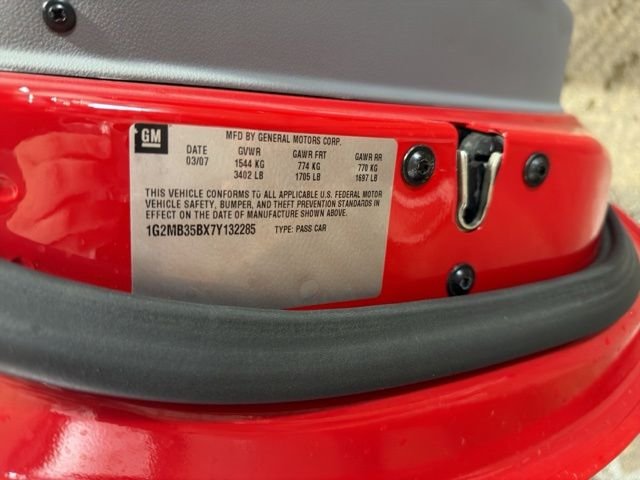 Used 2007 Red Pontiac Base image 37