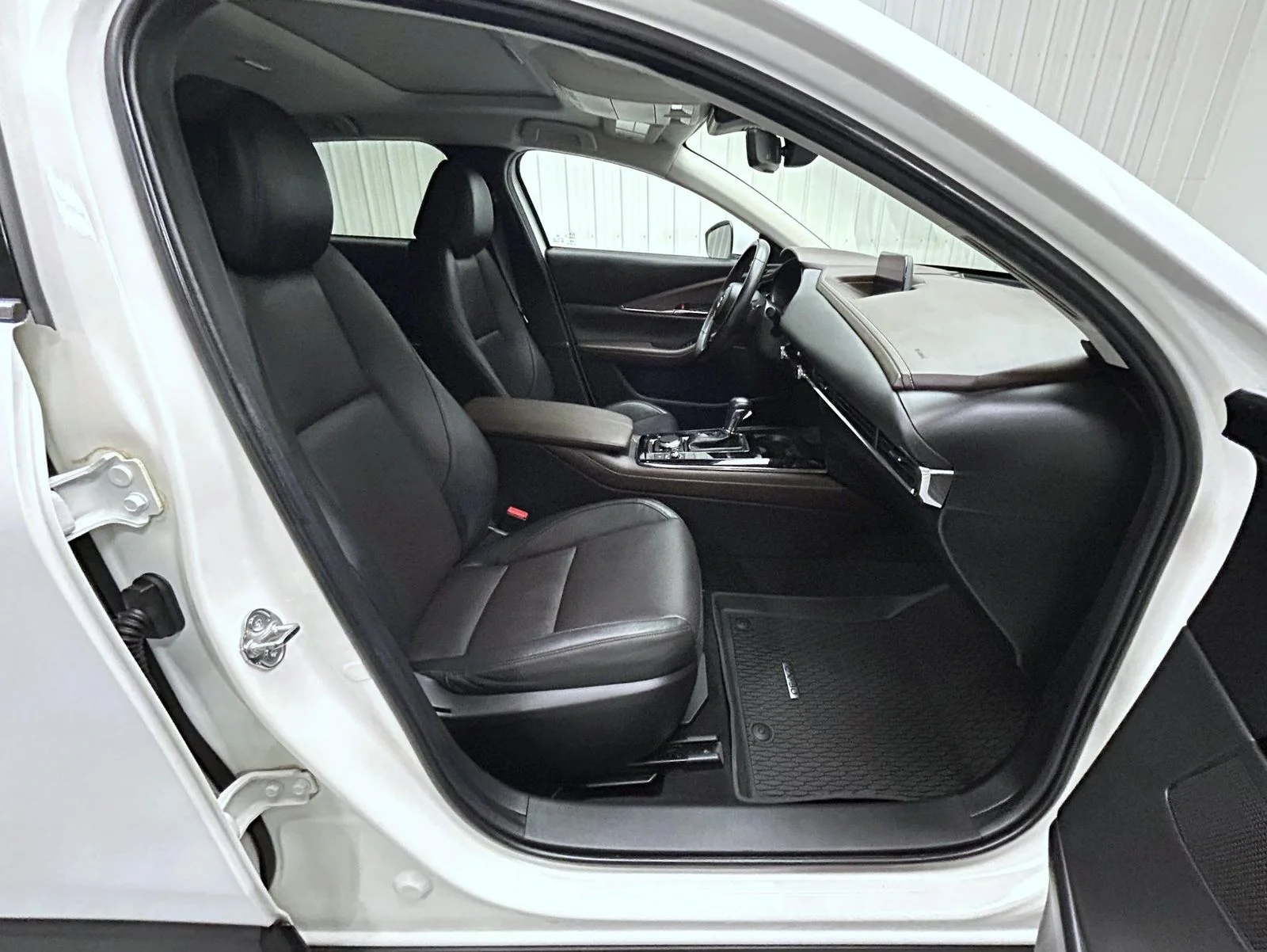 Used 2020 White Mazda Premium image 15