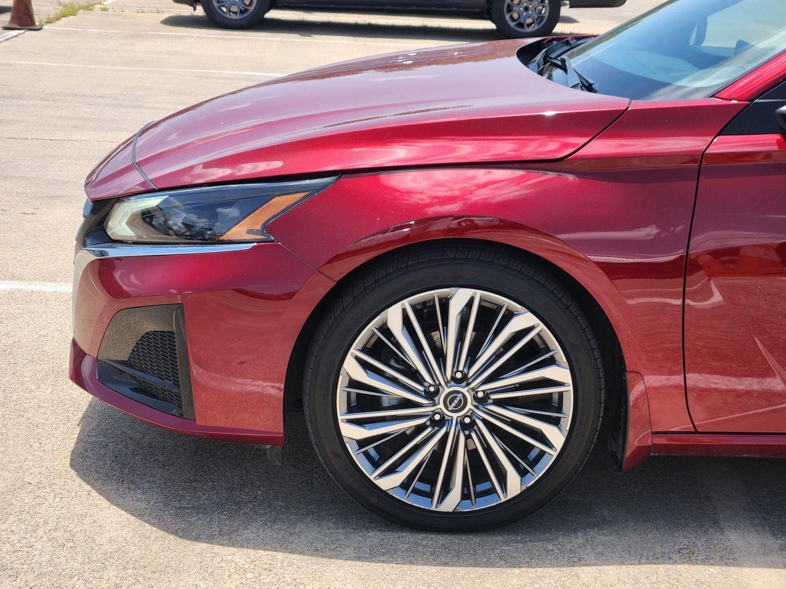 Used 2024 Scarlet Ember Tintcoat Nissan 2.5 SL image 8