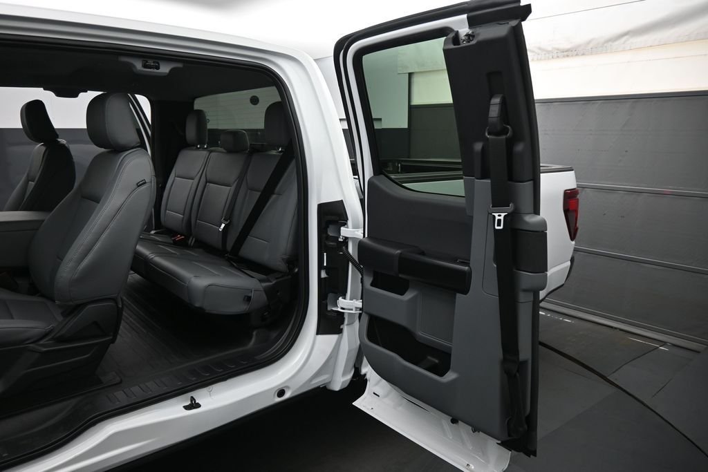 New 2026 Oxford White Ford XL image 14