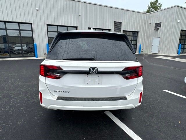 Used 2026 Platinum White Pearl Honda EX-L image 8