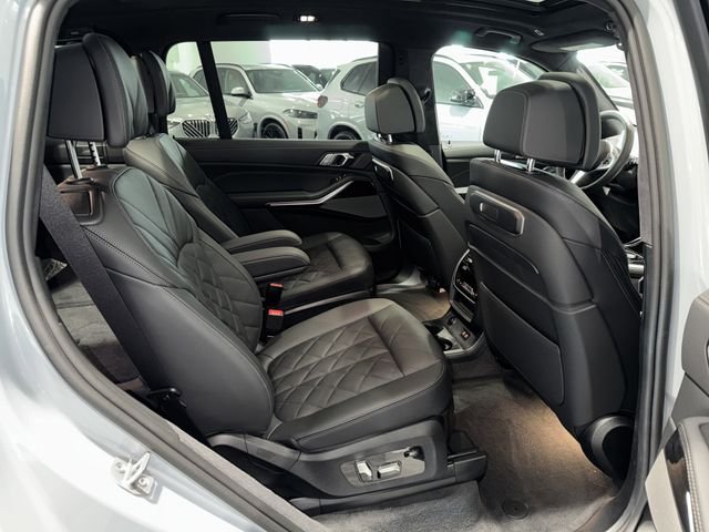 New 2027 Brooklyn Grey Metallic BMW xDrive40i image 11