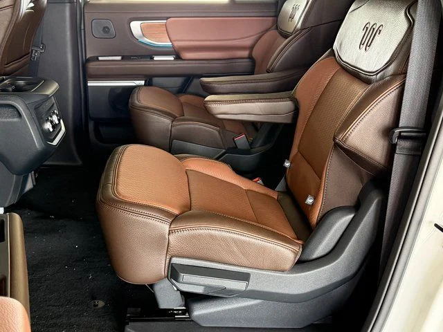 New 2026 Star White Metallic Tri-Coat Ford King Ranch image 21