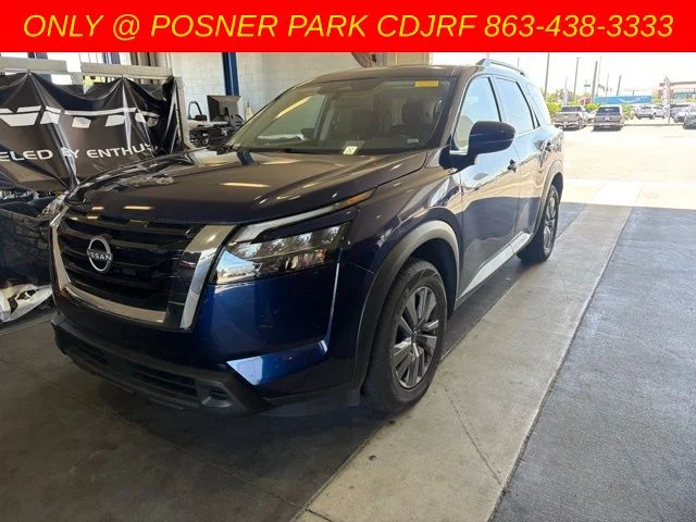 2024 Nissan Pathfinder SV