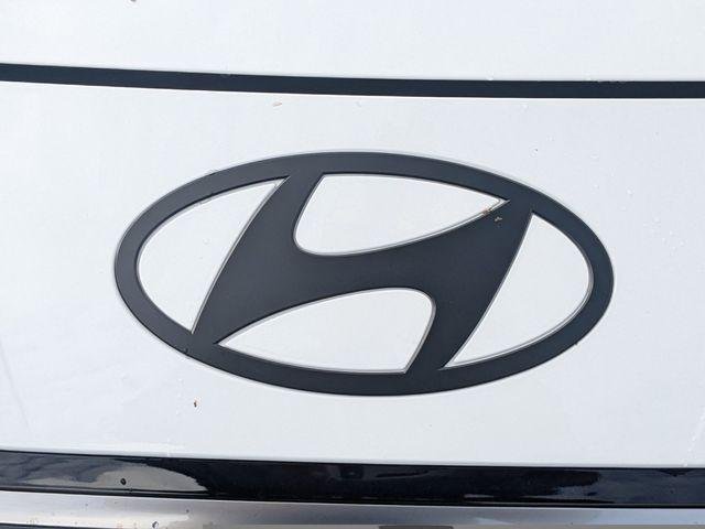 New 2026 Atlas White Hyundai Sedan image 49