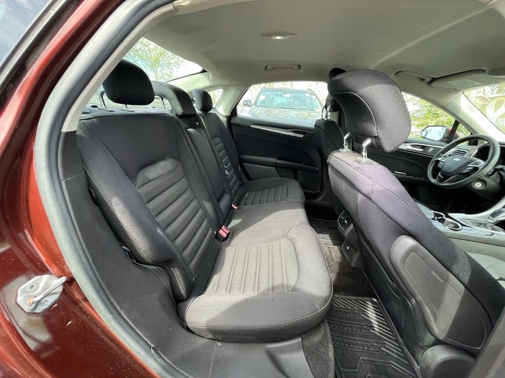 2015 Ford Fusion SE - Photo 26