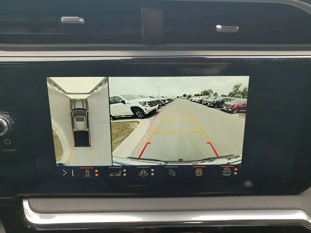 Used 2024  GMC Denali image 43