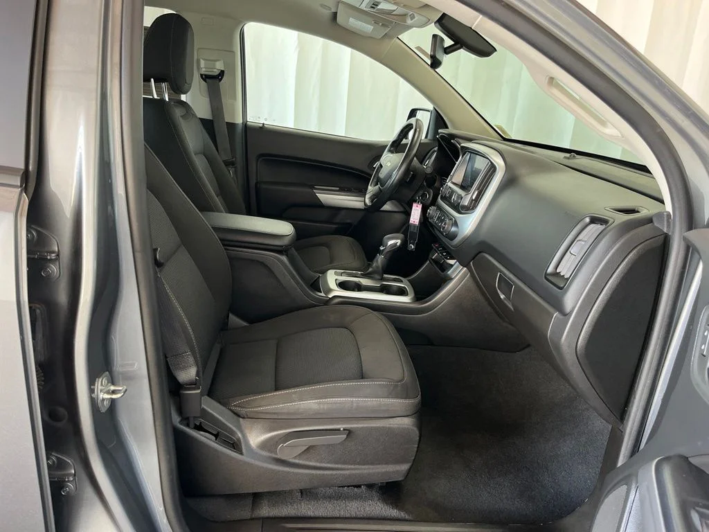 Used 2022 Gray Chevrolet LT image 18