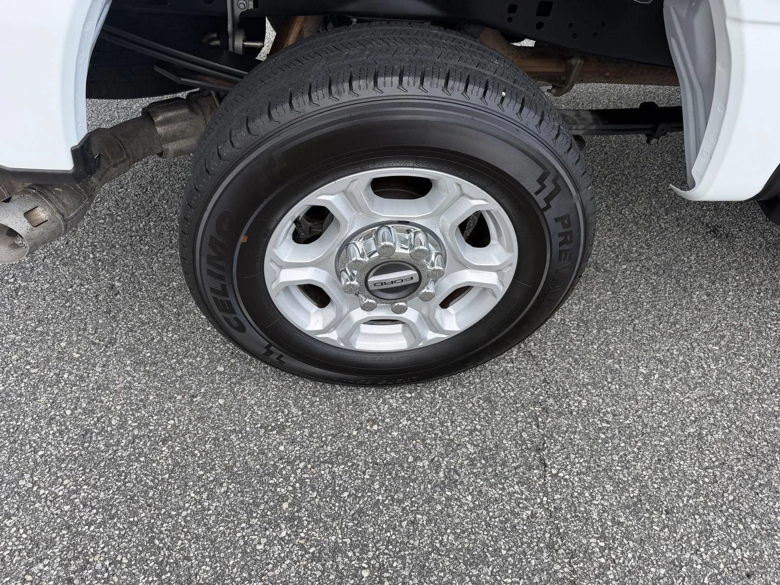 Used 2025 Oxford White Ford XLT image 37