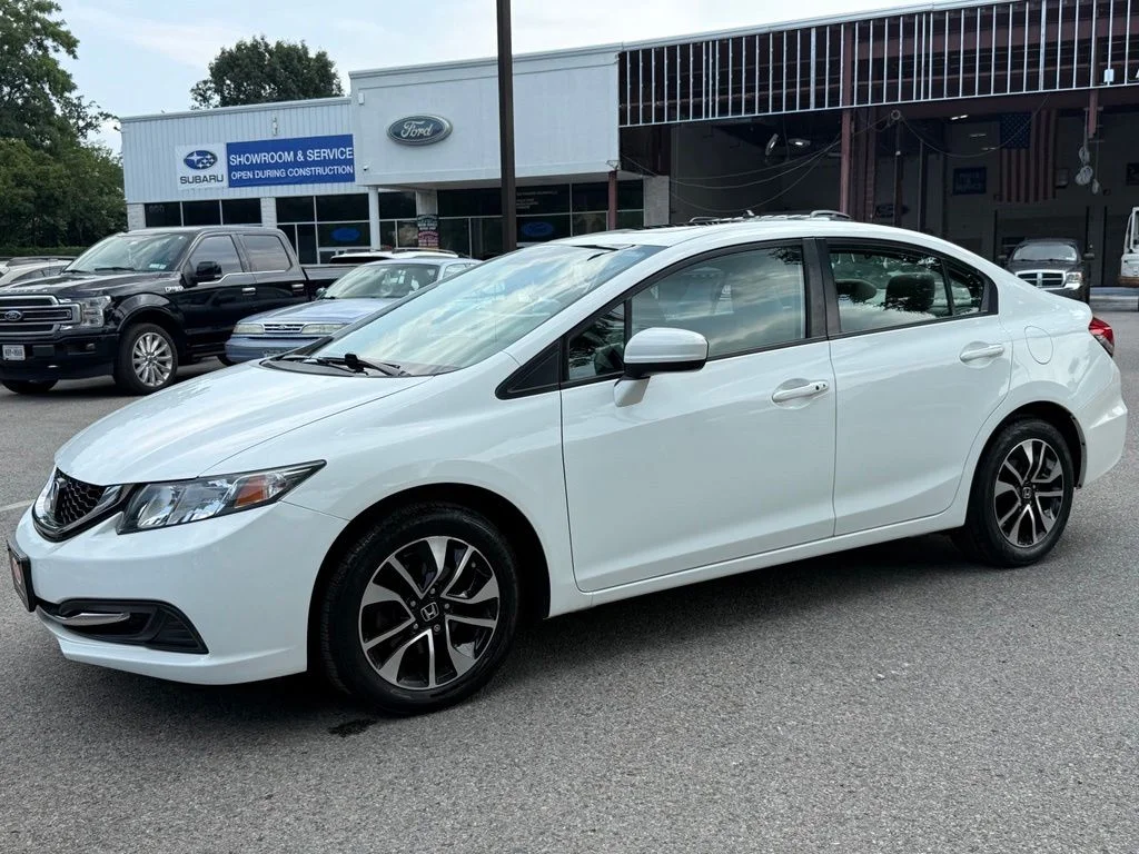 Used 2015 White Honda EX image 4