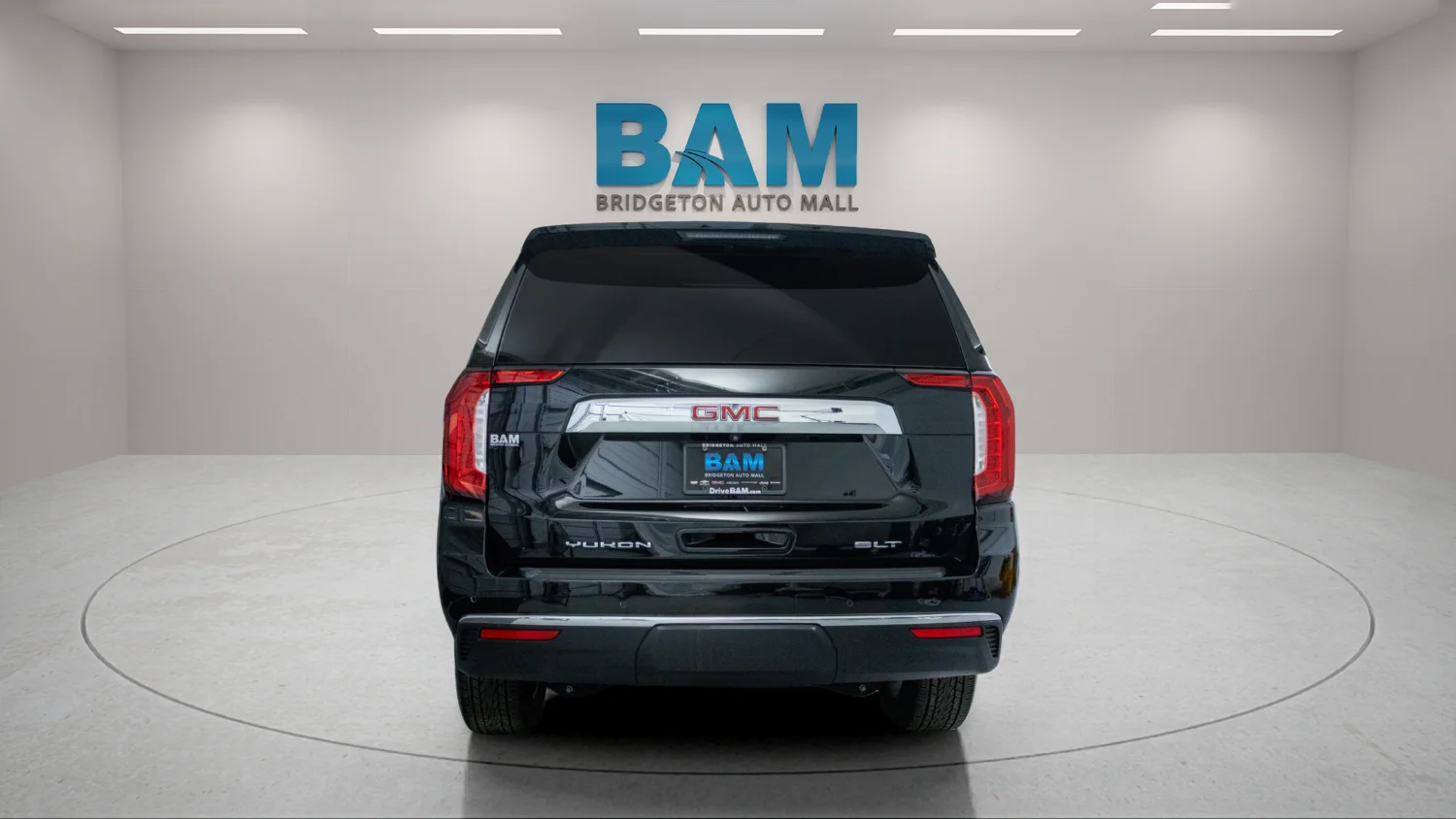 Used 2021 Black GMC SLT image 6