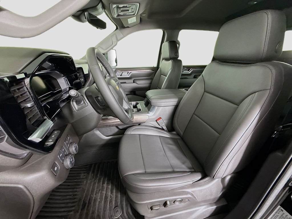 2025 Chevrolet Silverado 2500 HD LTZ - Photo 21
