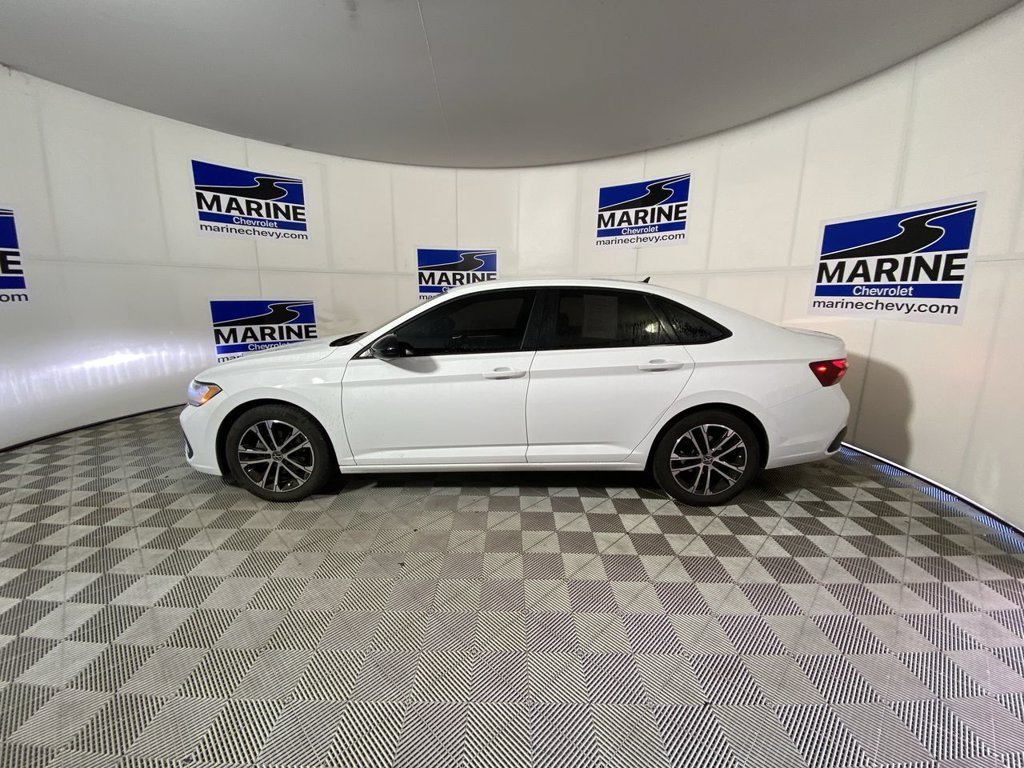 Used 2023 White Volkswagen 1.5T Sport image 13